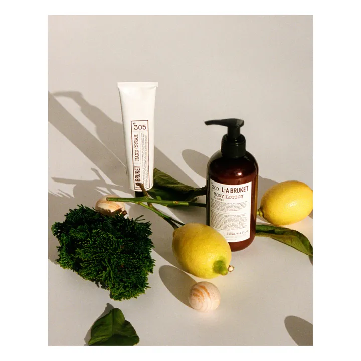 L:A BRUKET Lait corps Hinoki 307 - 240 ml