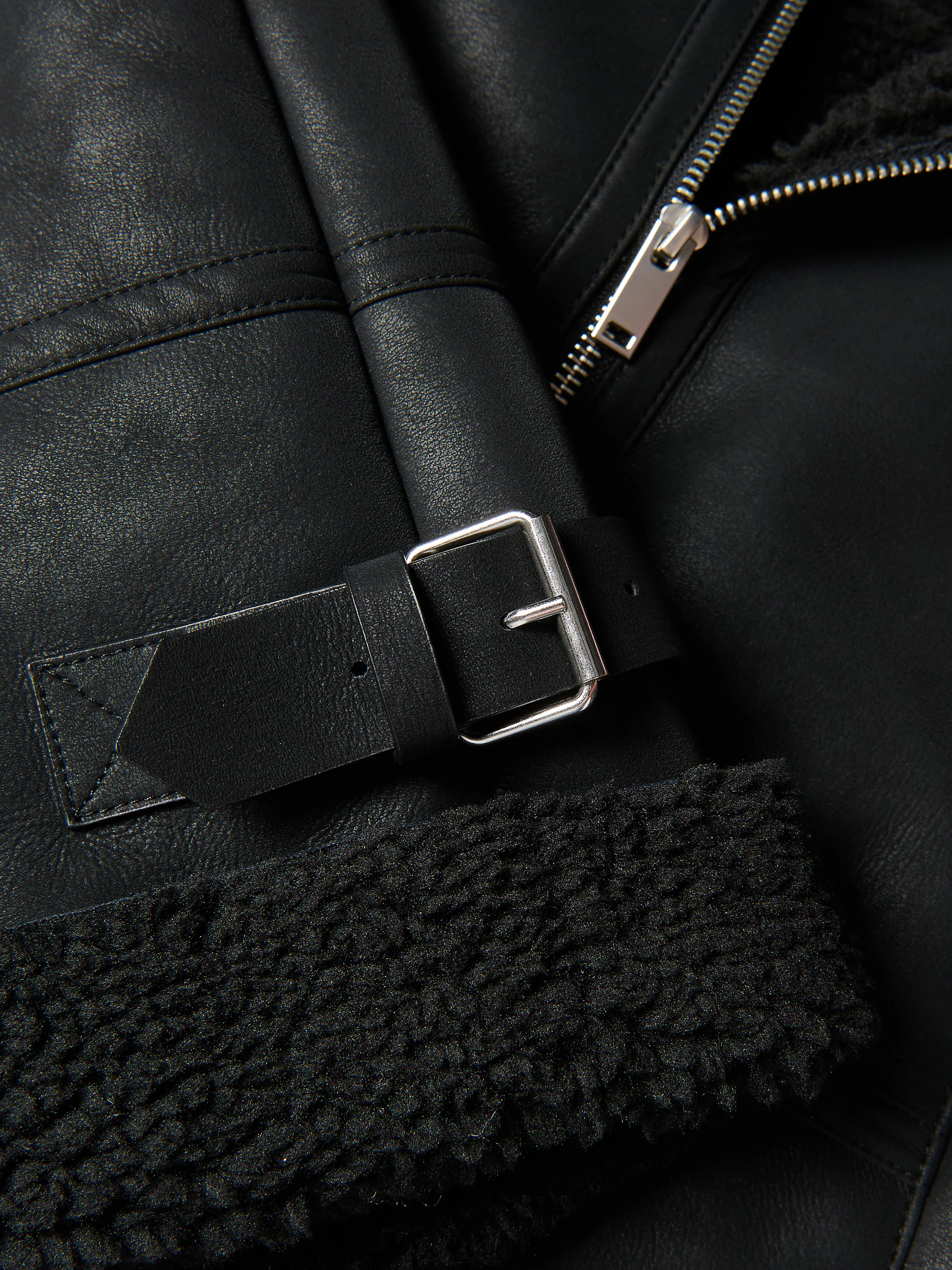 Warme Jacke aus Lederimitat