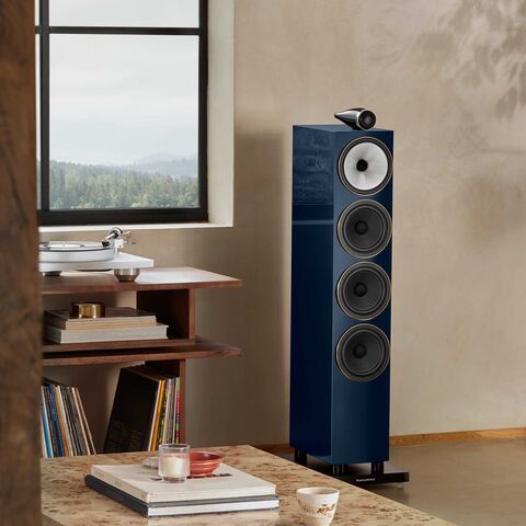 B&W 702 S3 Signature – ultra-exclusieve vloerluidspreker Midnight Blue Metallic