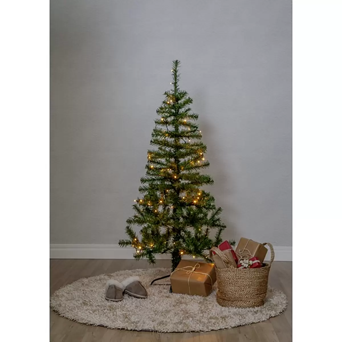 Tannenbaum mit Licht grün