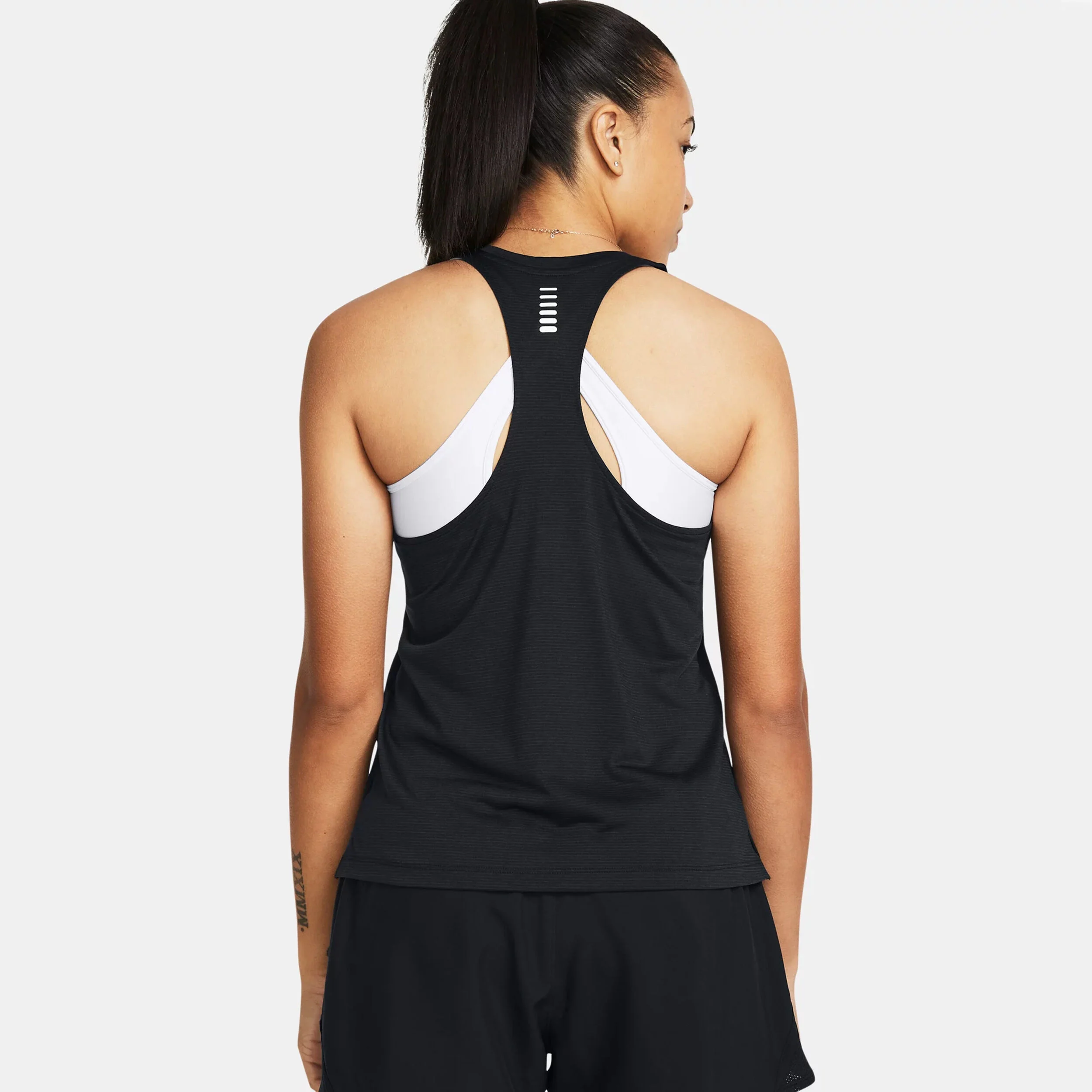 Under Armour Streaker Singlet Top De Course Femmes - Noir