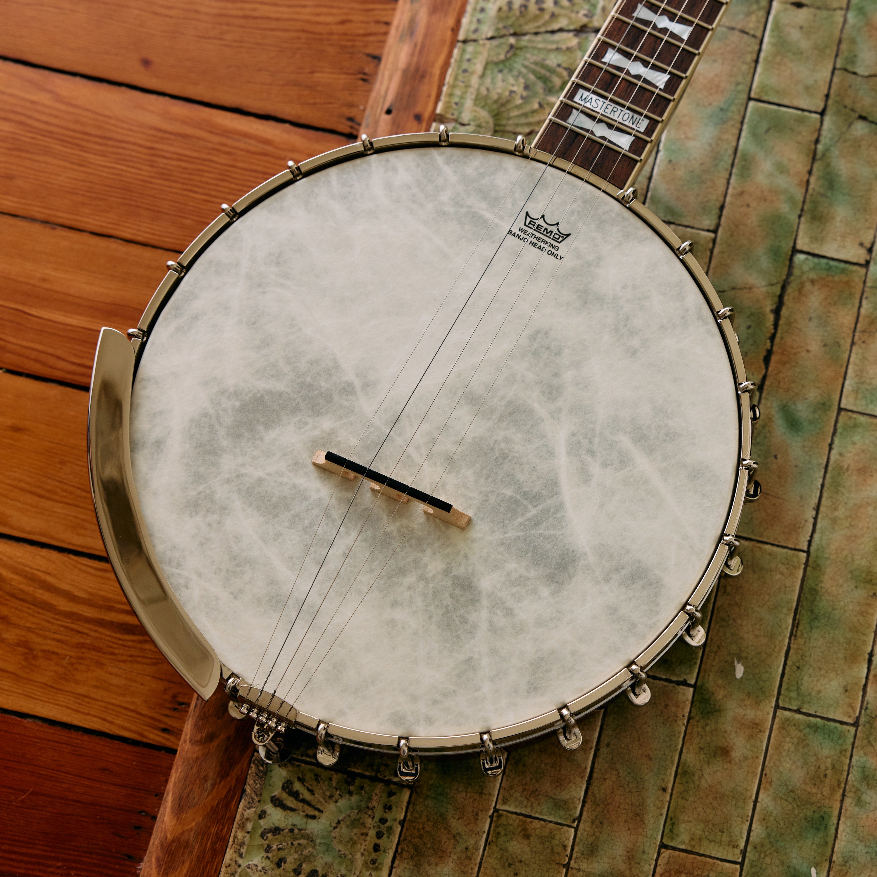 Epiphone Mastertone Bowtie Open Back Banjo Natural 5-snarige banjo met premium gigbag