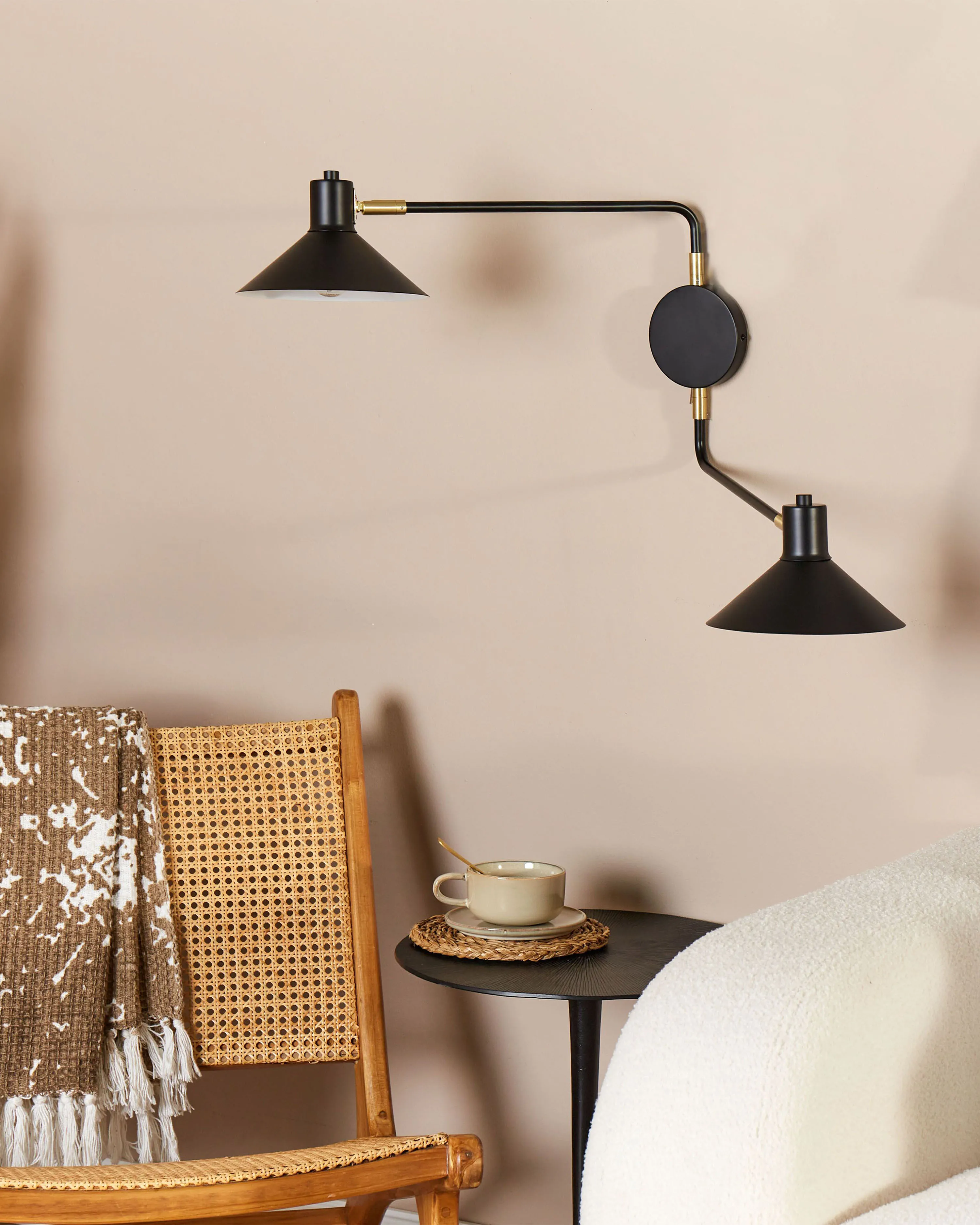 Wandlamp KADASSA verstelbaar Metaal Zwart