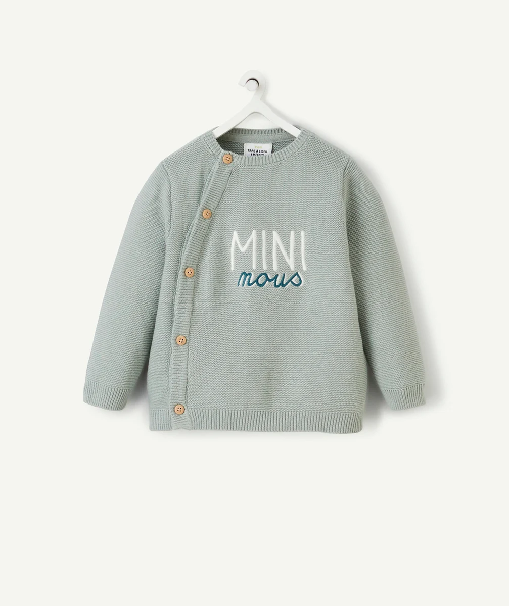 PULL BÉBÉ EN MAILLE VERT AVEC MESSAGE BRODÉ BLANC ET VERT