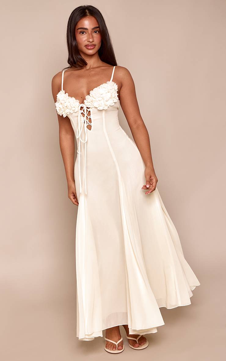 Butter Yellow Robe Longue En Mousseline À Godets Motif Floral Crème Avec Liens À Nouer Sur Le Buste Petite