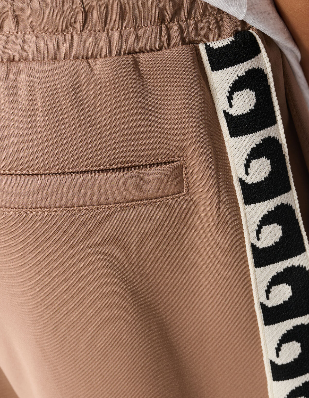 Wave Short Taupe