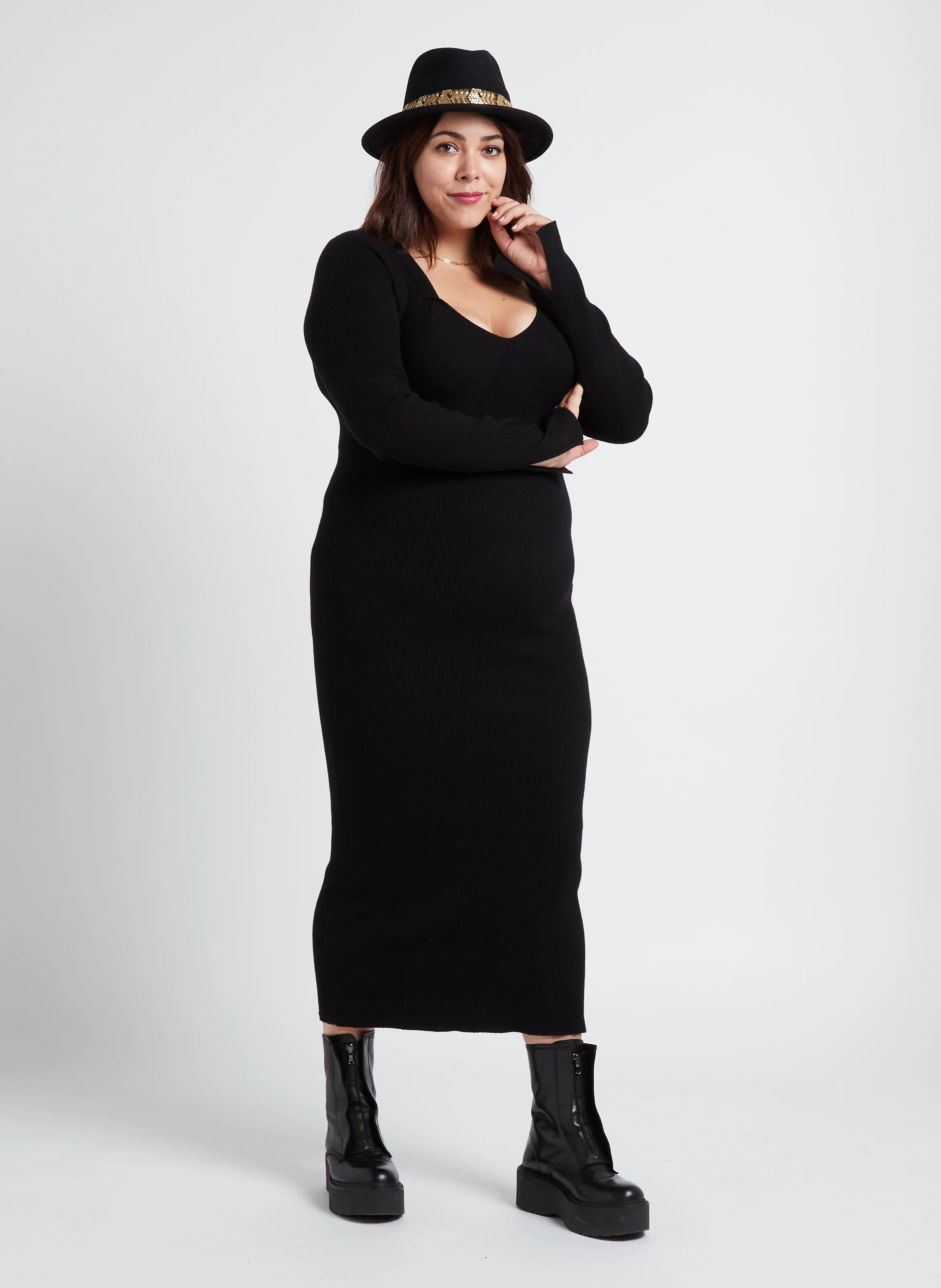 Robe longue col rond en maille côtelée| Noir