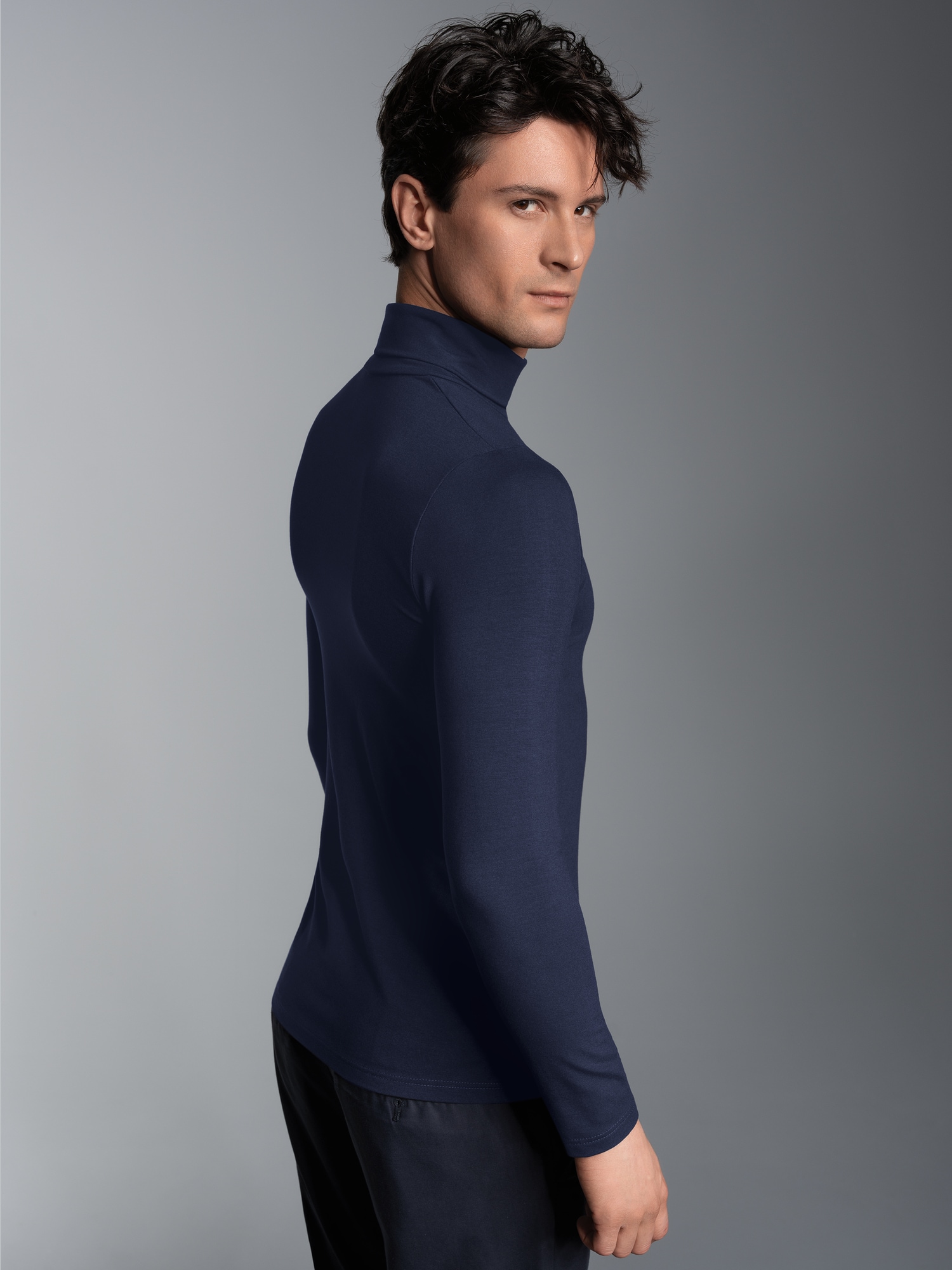 Rollkragen-Shirt aus elastischer Viskose Navy