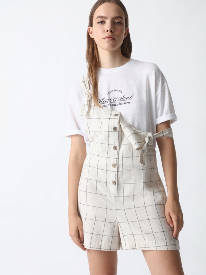 Jardineira jeans leve - Cru/azul