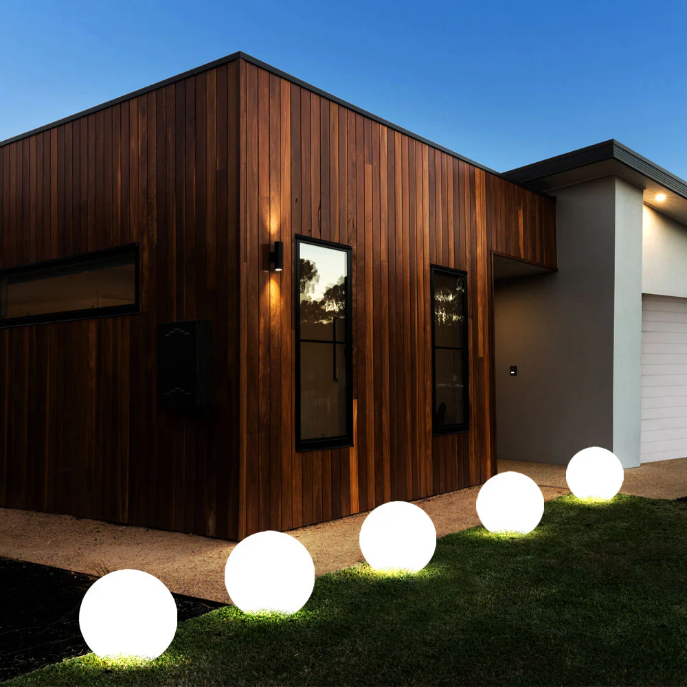 2er Set LED Solarleuchte, Kugel weiß, H 42,5 cm