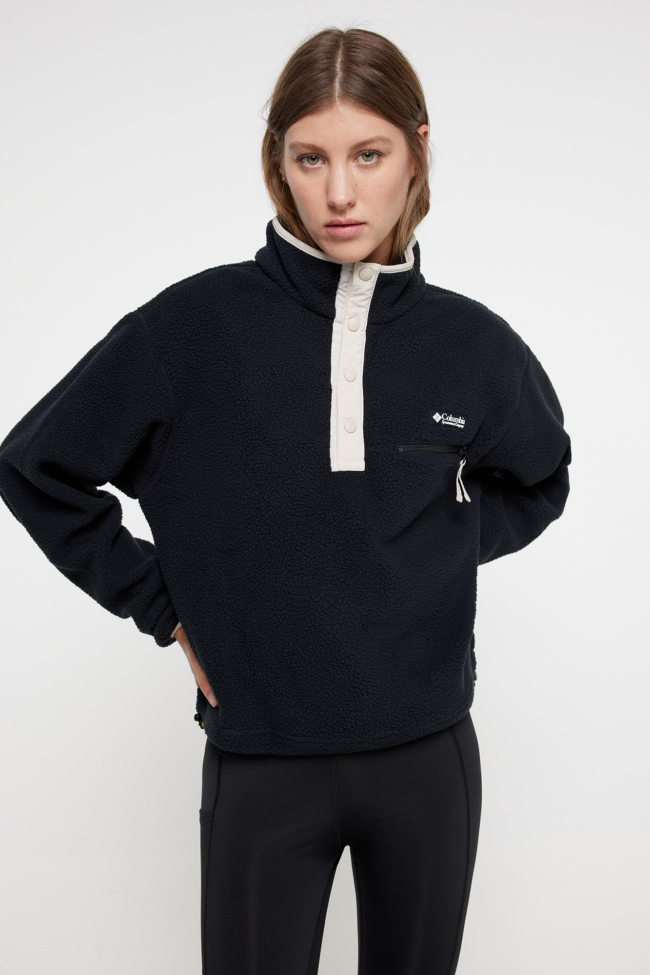 Jaqueta curta feminina Columbia™ Helvetia™ em fleece com fechamento de meio botão de pressão