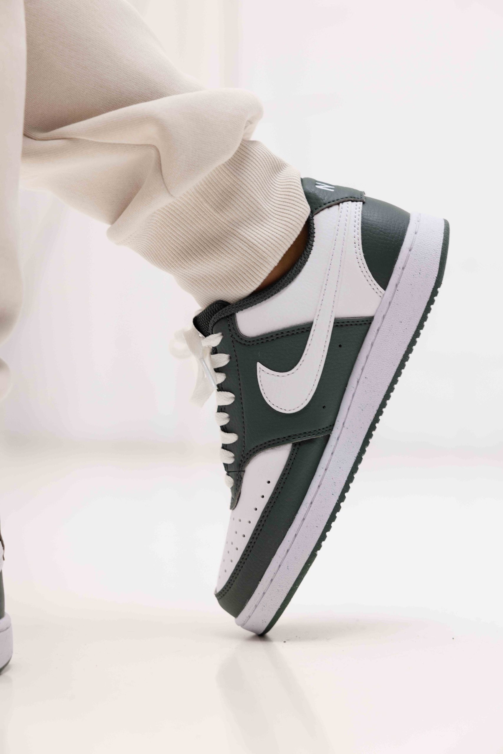 Nike Court Vision Low Sneakers Dames Groen/Wit