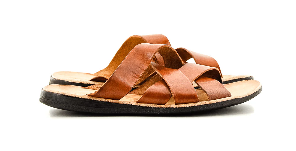 BRADOR - SAND KENNIE