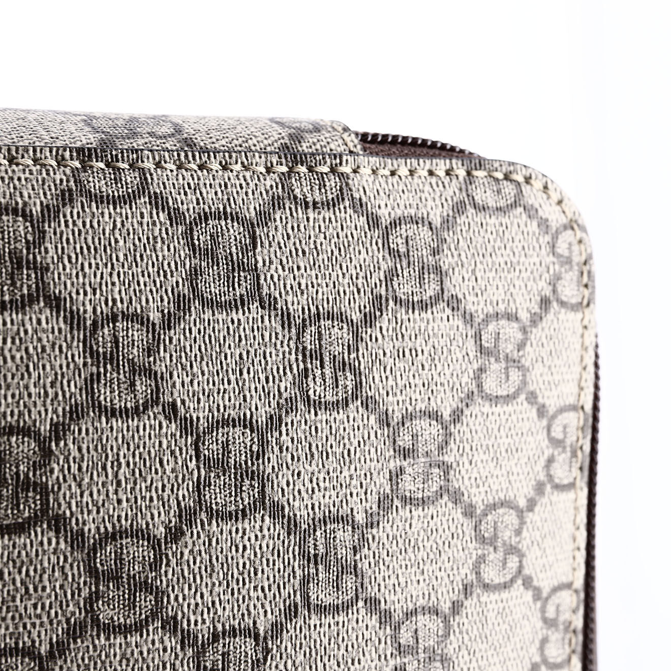 Gucci Pochette en Toile enduite Monogramme beige - Neuf avec étiquette - 35x7 cm