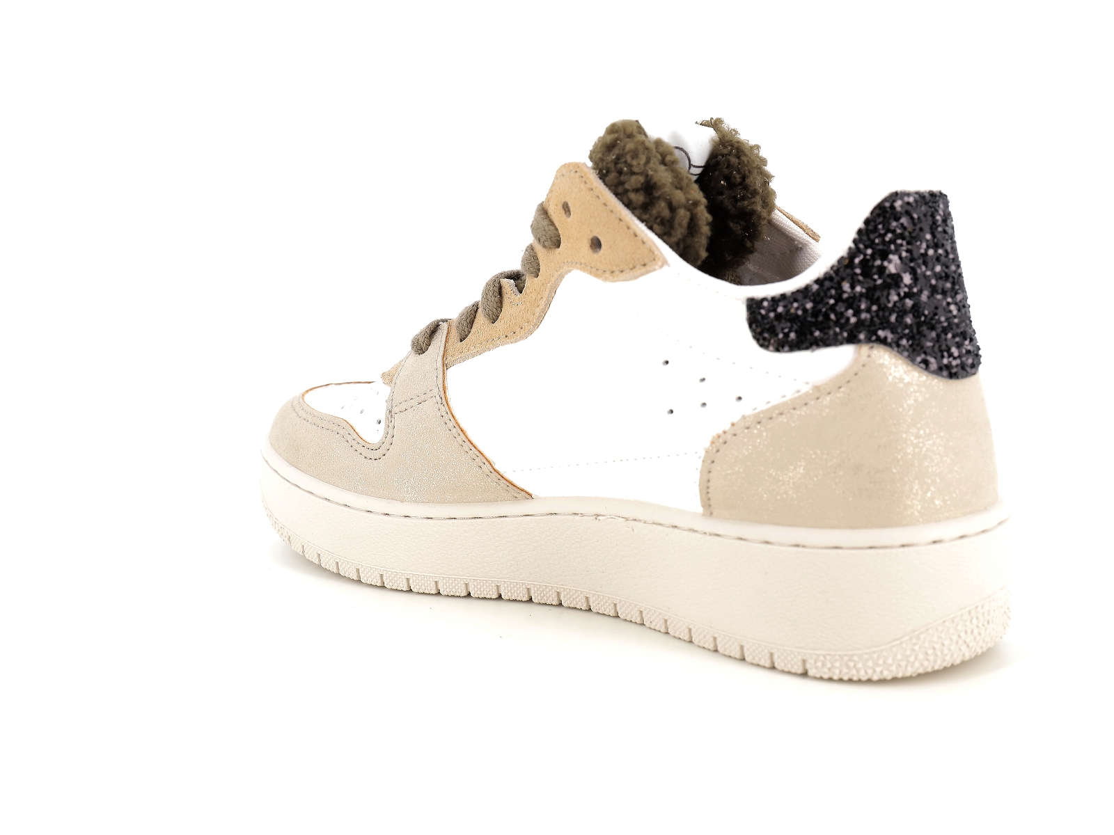 Victoria-1258243 Cuir Platine
