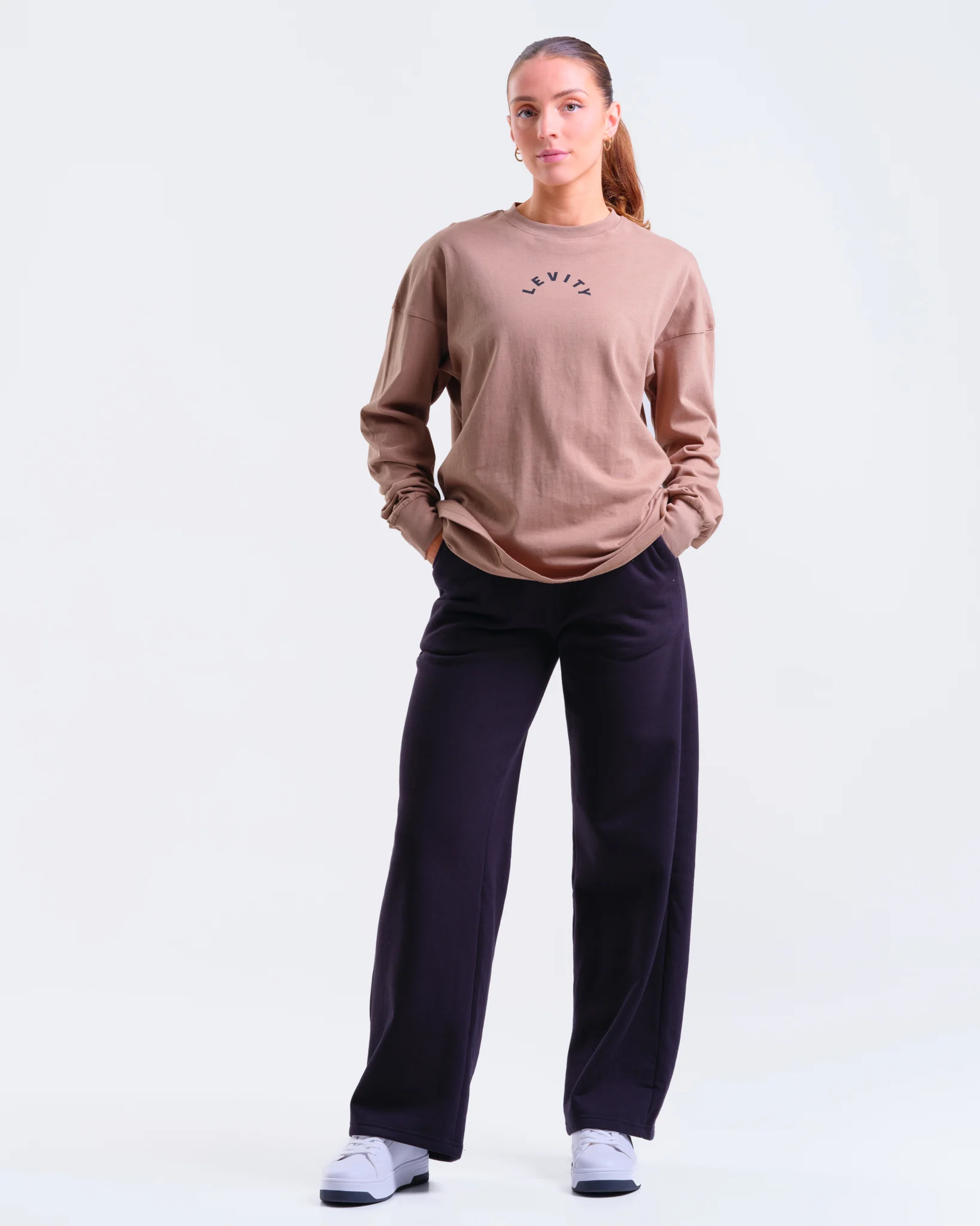 LEVITY Movement LS Beige