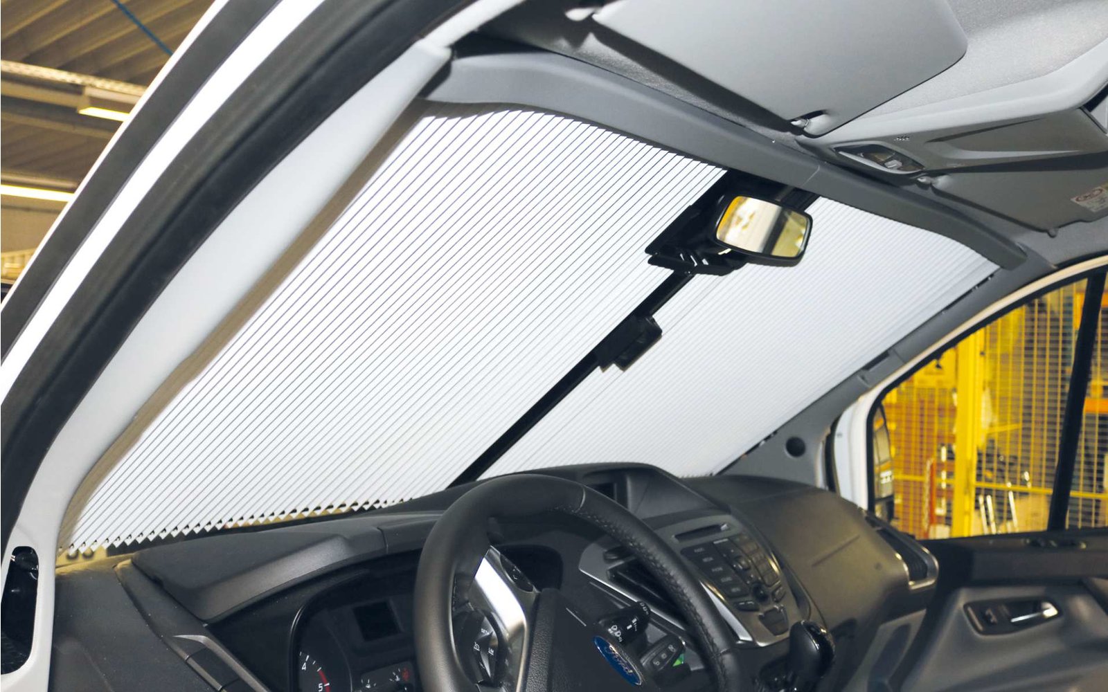 Remis Fahrerhausverdunkelung REMIfront IV Frontscheibe (Linkslenker / Sichtpaket 2) für  Ford Transit Custom (Modell V362) 2012 - 2017
