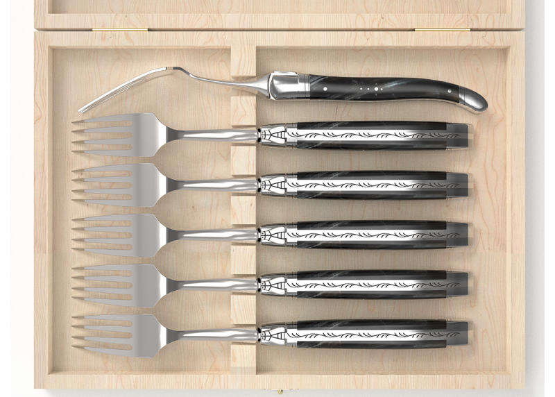 Service de 6 fourchettes Laguiole avec un manche en corne brune et mitres en acier inoxydable