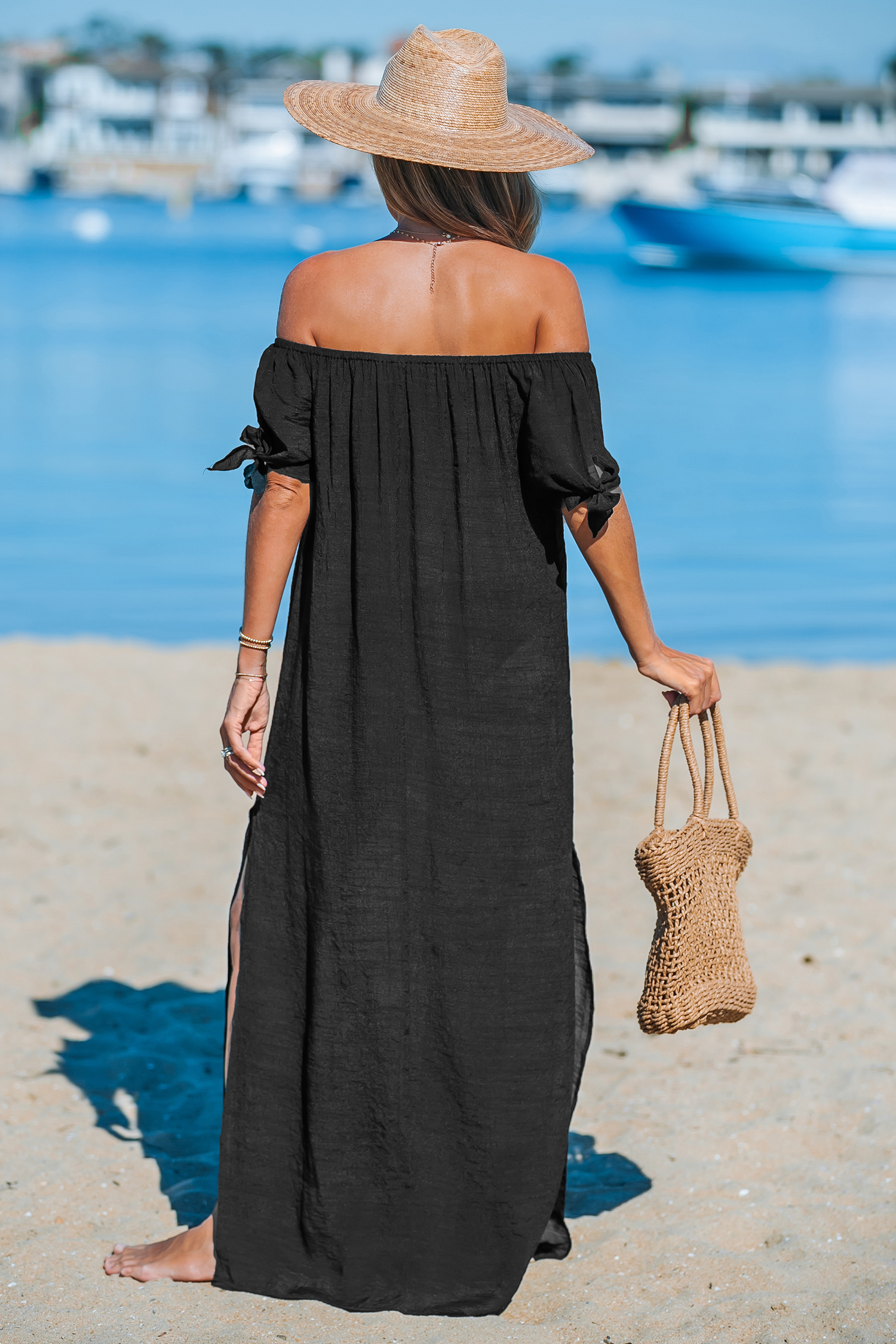 Robe cover up maxi à épaule dénudée et fentes sur les côtés noire