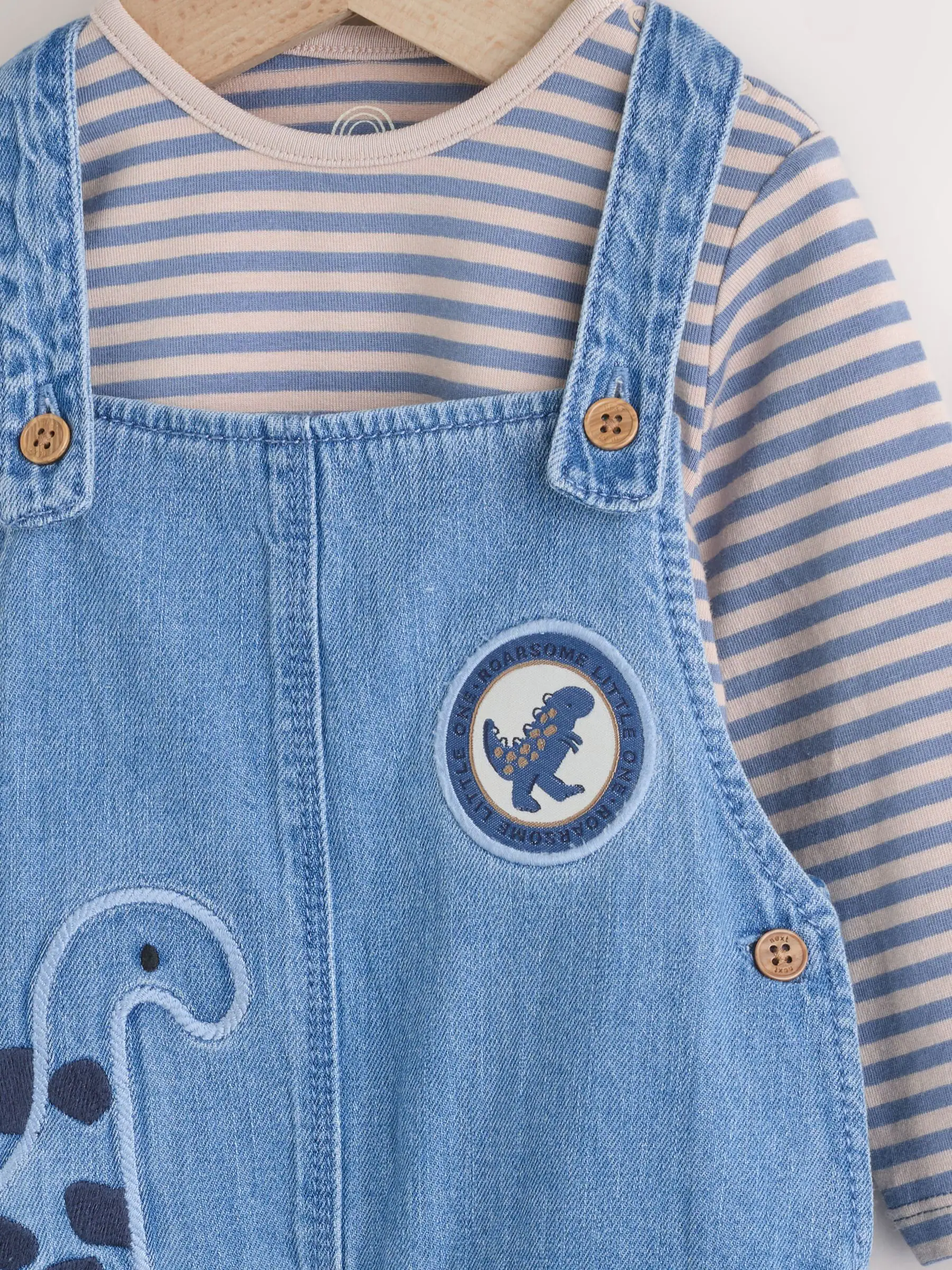 Blauw met dinosaurus - Babyset van denim bretelbroeken en bodysuit (0 mnd - 2 jr)