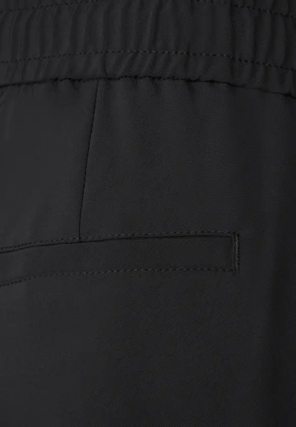 Travel Loose Fit Hose - Black