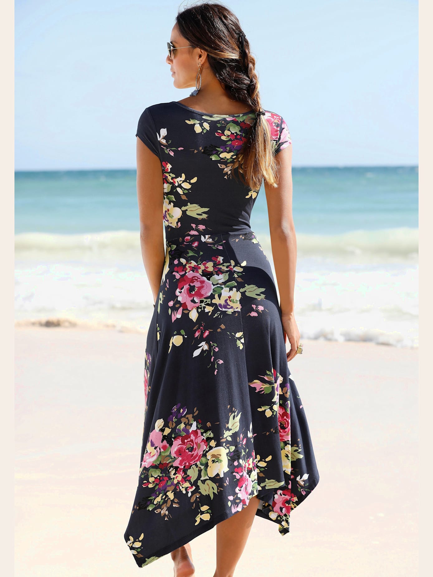 Robe d'été robe de plage avec encolure en v