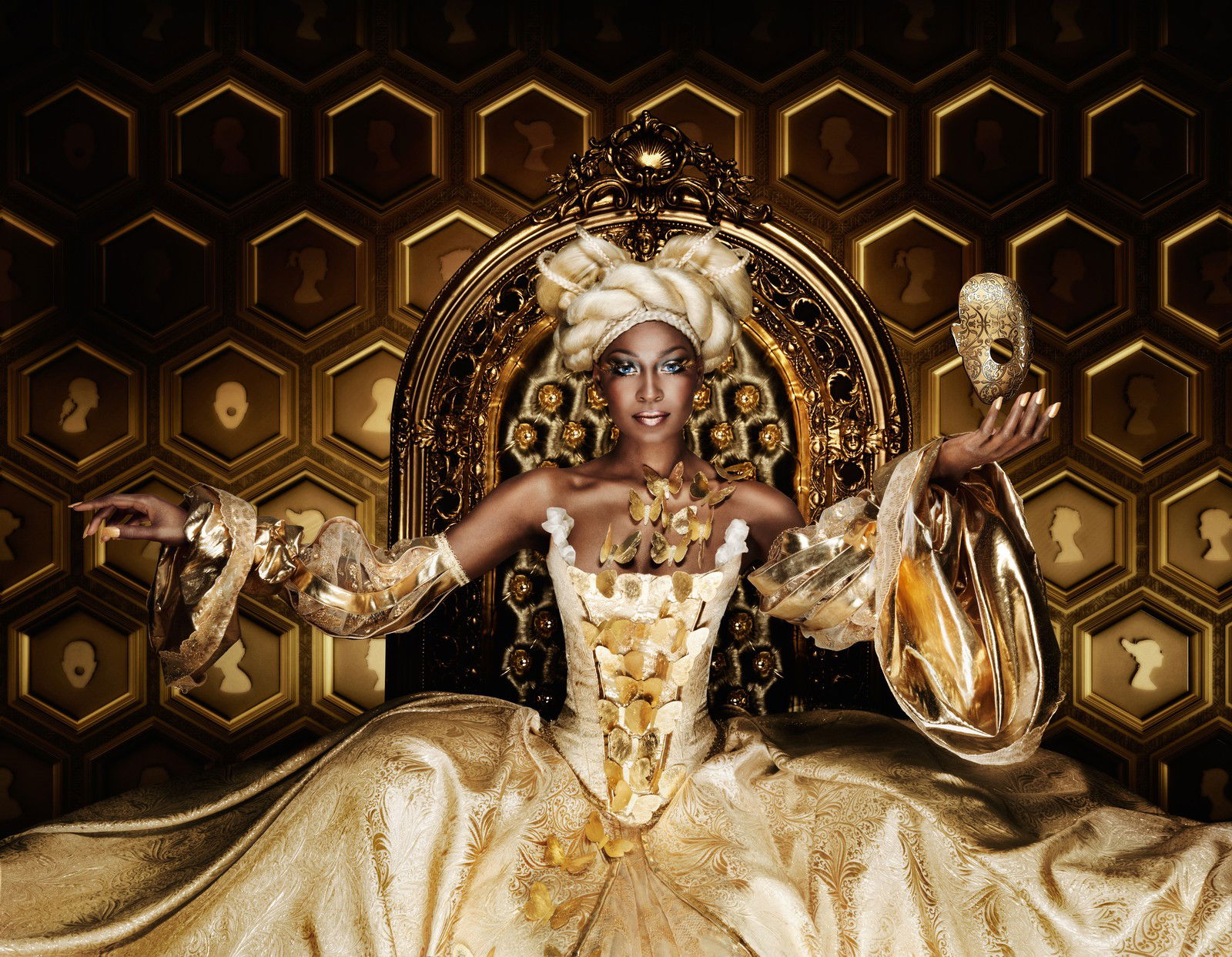 Gold Queen by Marcel Wanders - Limited Edition. Edition of: 100. Signed.