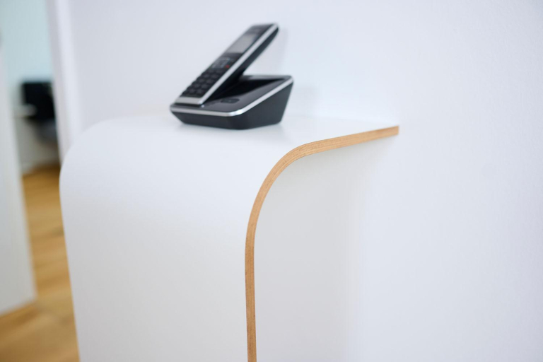 Tojo Fon sidetable console