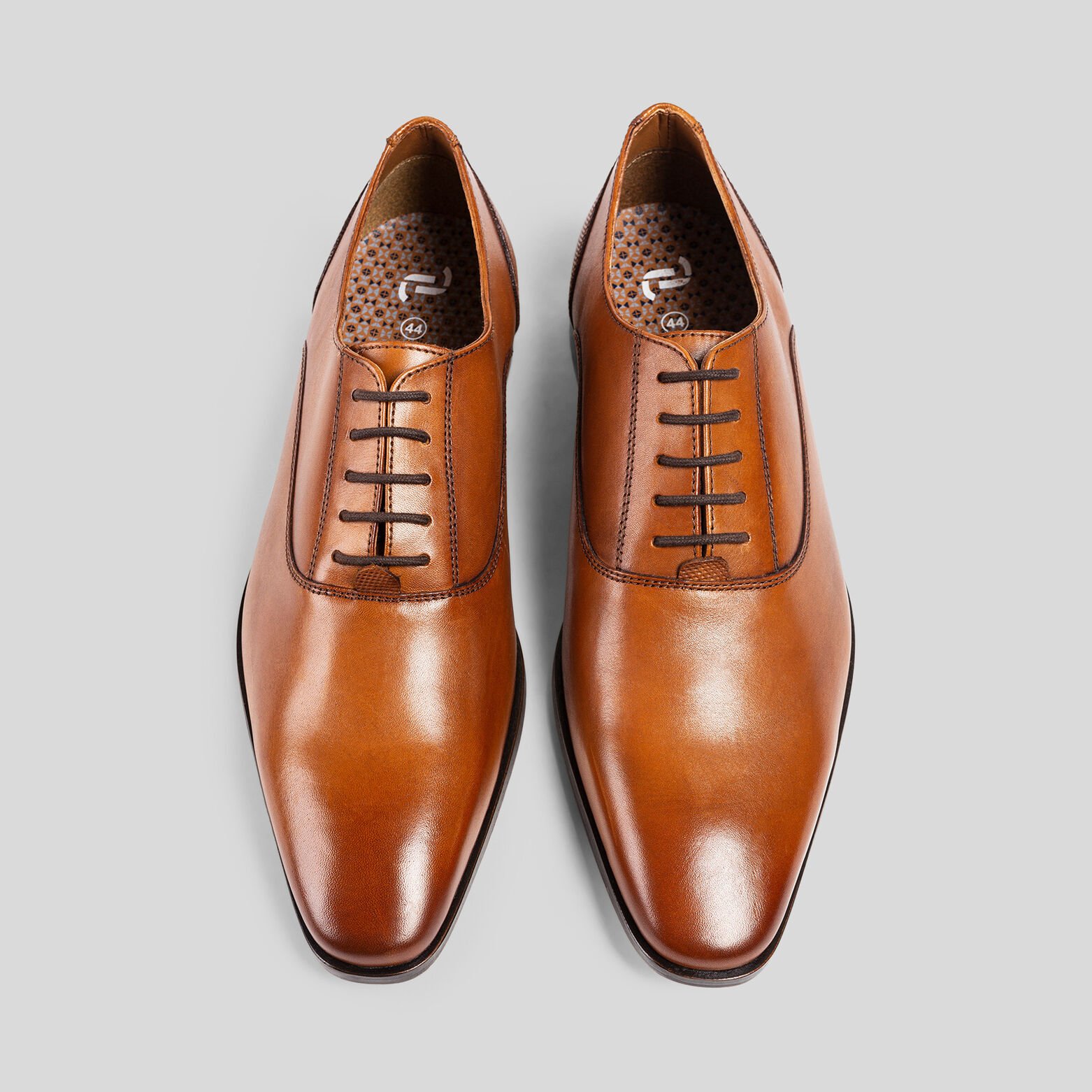 Chaussures de costume en cuir Camel