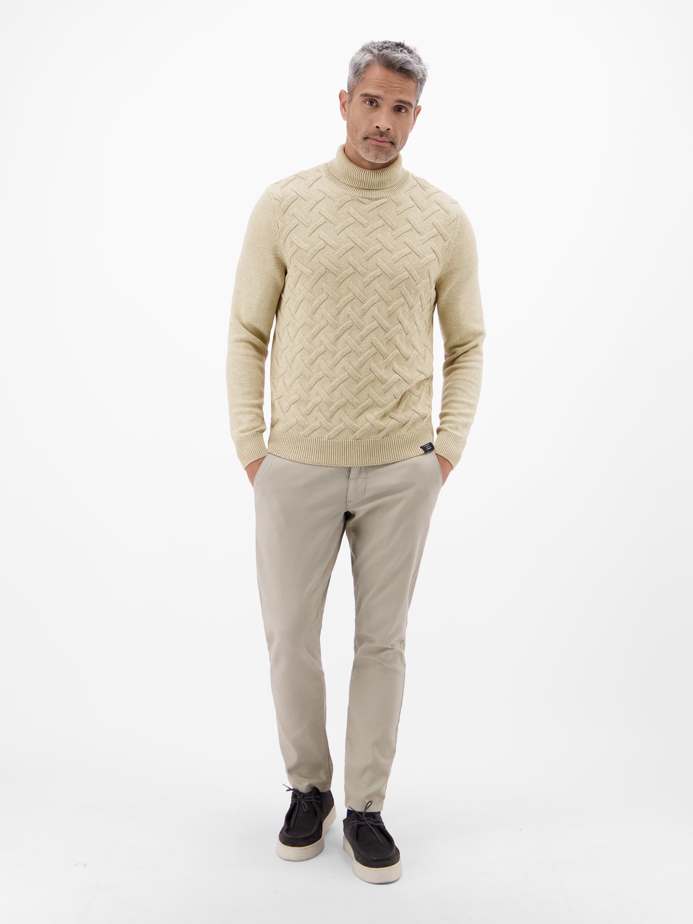 Stylischer Rollkragenpullover - modisch gemustert