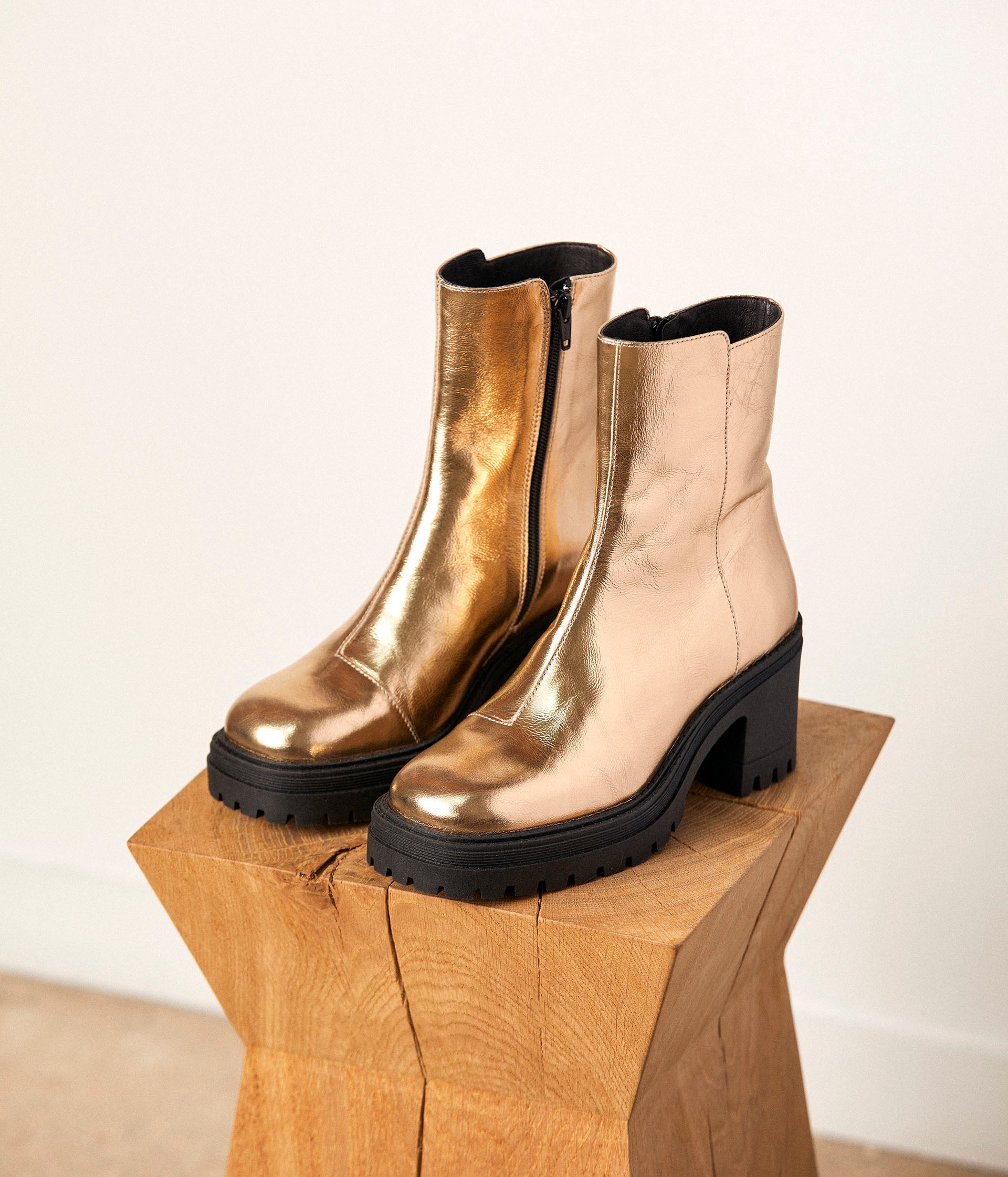 Boots dorées crantées Alexie