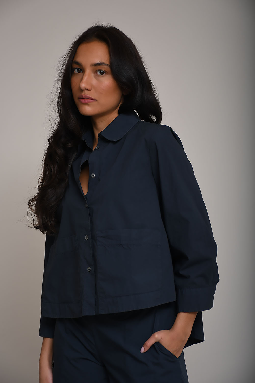 Molly cropped cotton shirt