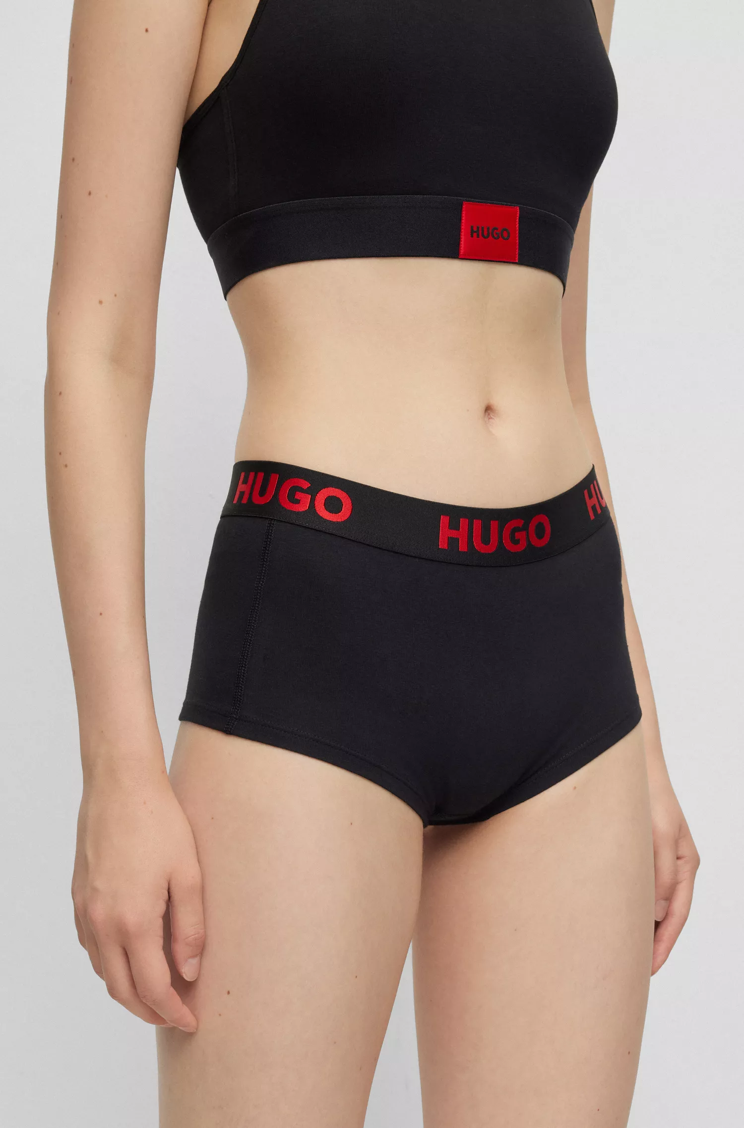 Cueca HUGO vermelha de algodão elástico com cintura regular e cós com logo.