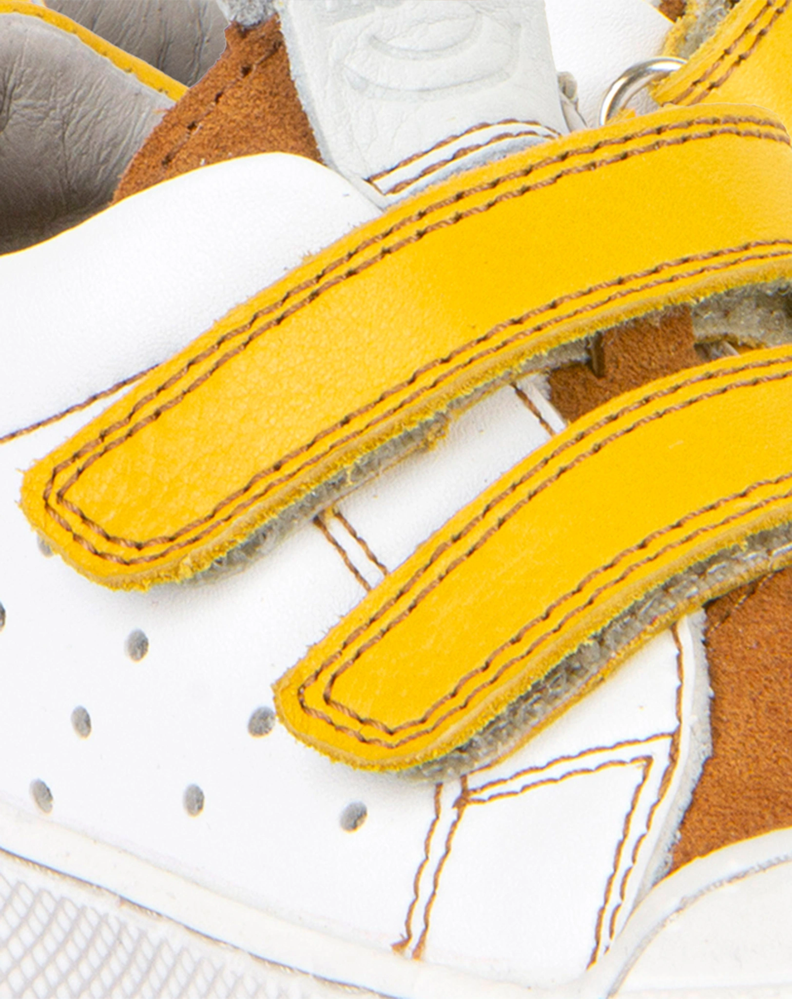 Klett-Halbschuhe ROSARIO RECYCLED in white/cognac