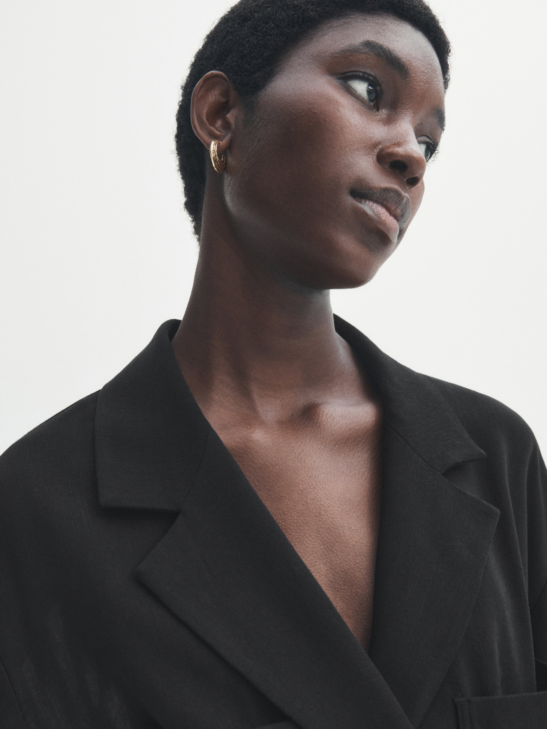 Blazer fluido com gravata de linho - PRETO