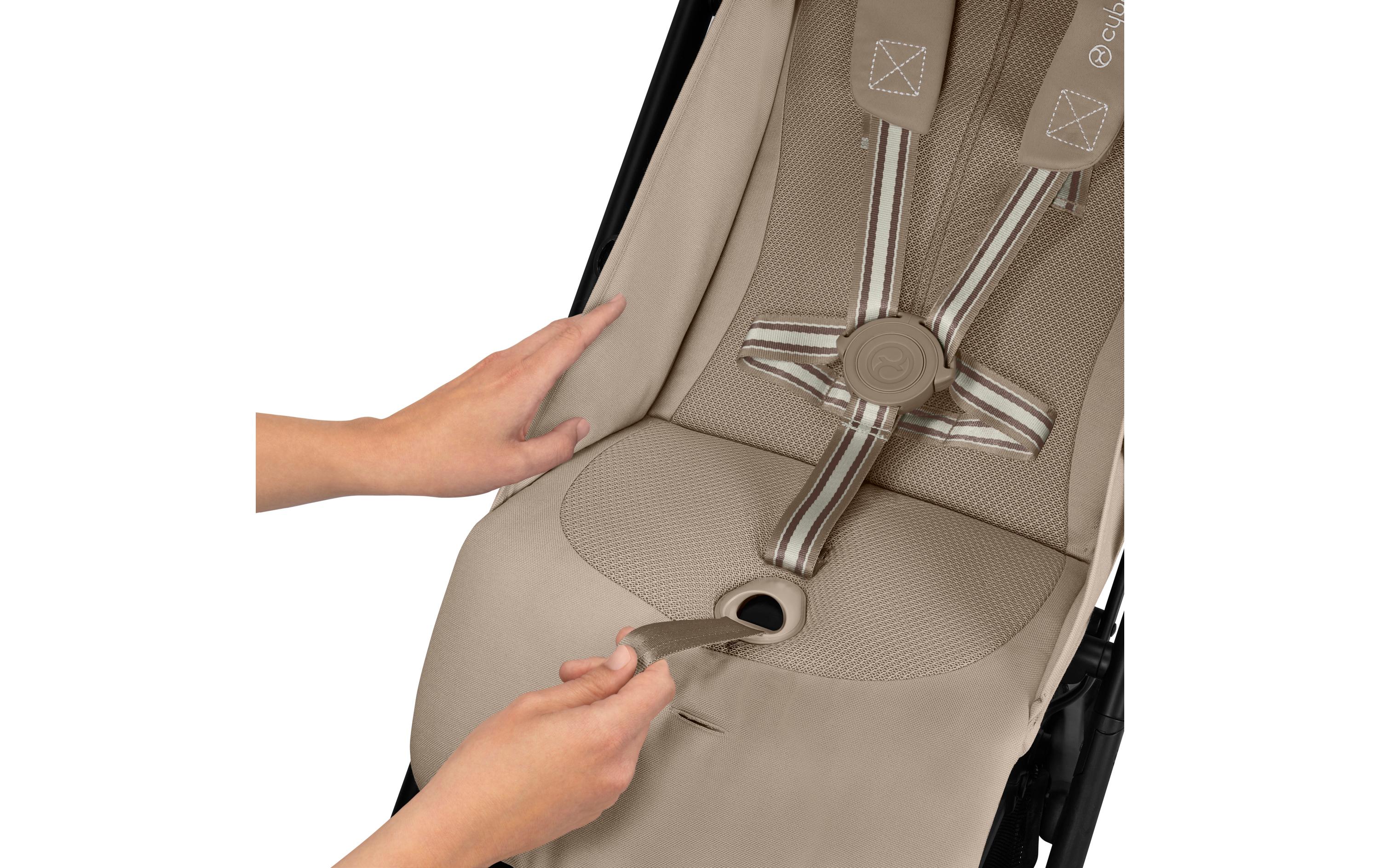 Buggy Beezy Almond Beige<br>Praktischer Kinderwagen