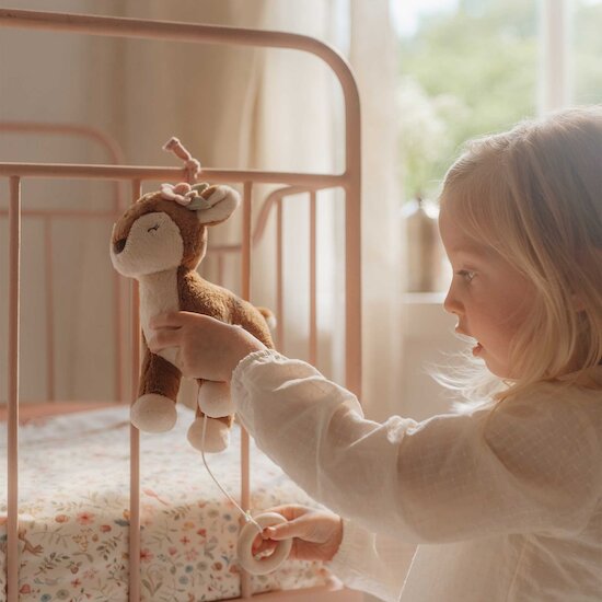 Fairy Garden Peluche musicale   Faon        de               Little Dutch