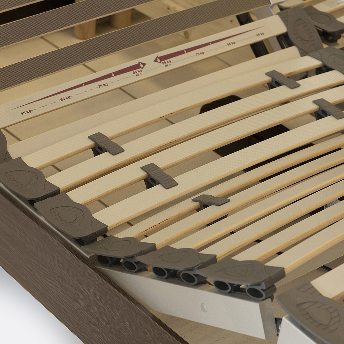 LA REDOUTE INTERIEURS<br>Cama elétrica com estrado de ripas de madeira