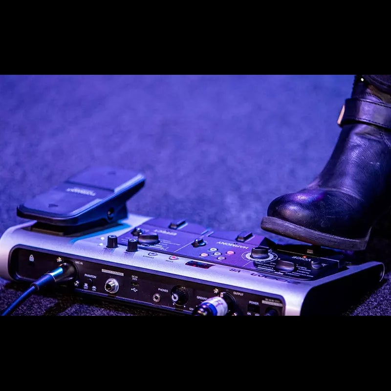 Zoom V6-SP vocal processor