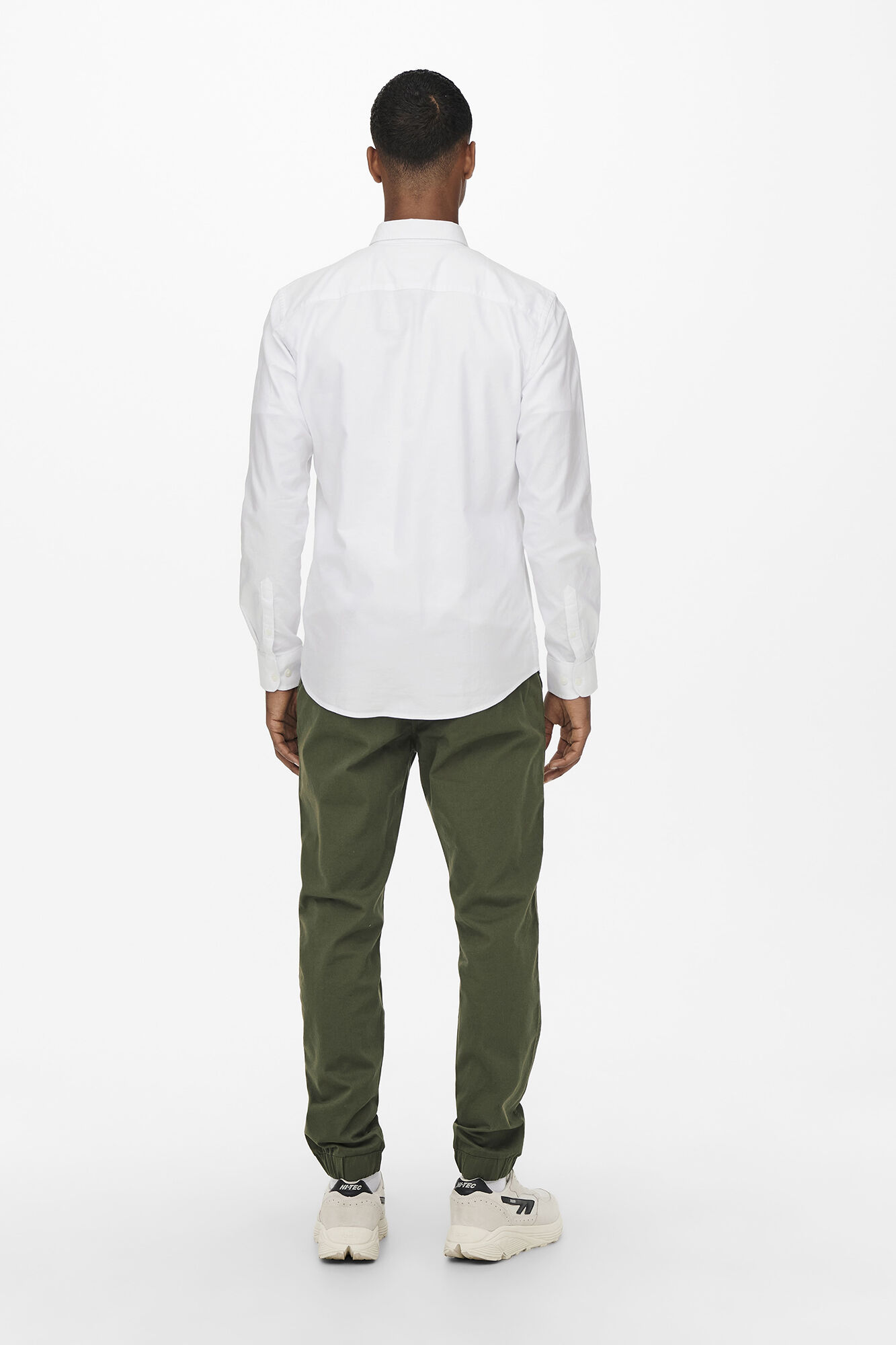 Camisa Oxford de manga comprida com bolso