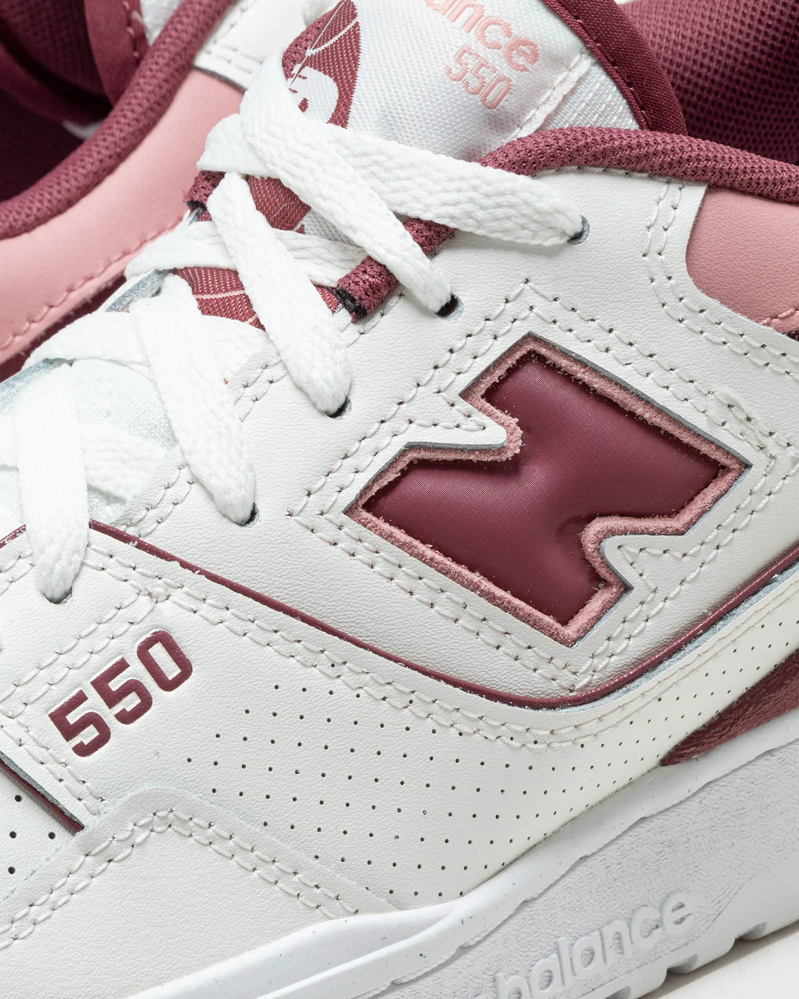 New Balance 550