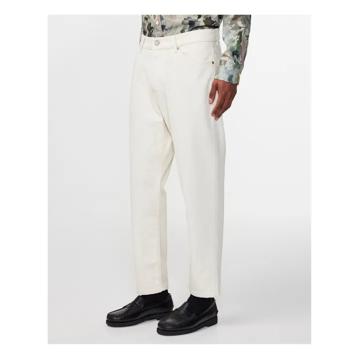 NN. 07 Jean Frey 1856 | Ecru