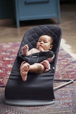 BabyBjörn Bliss Vippestol Vevet Klassisk Quilt, Svart