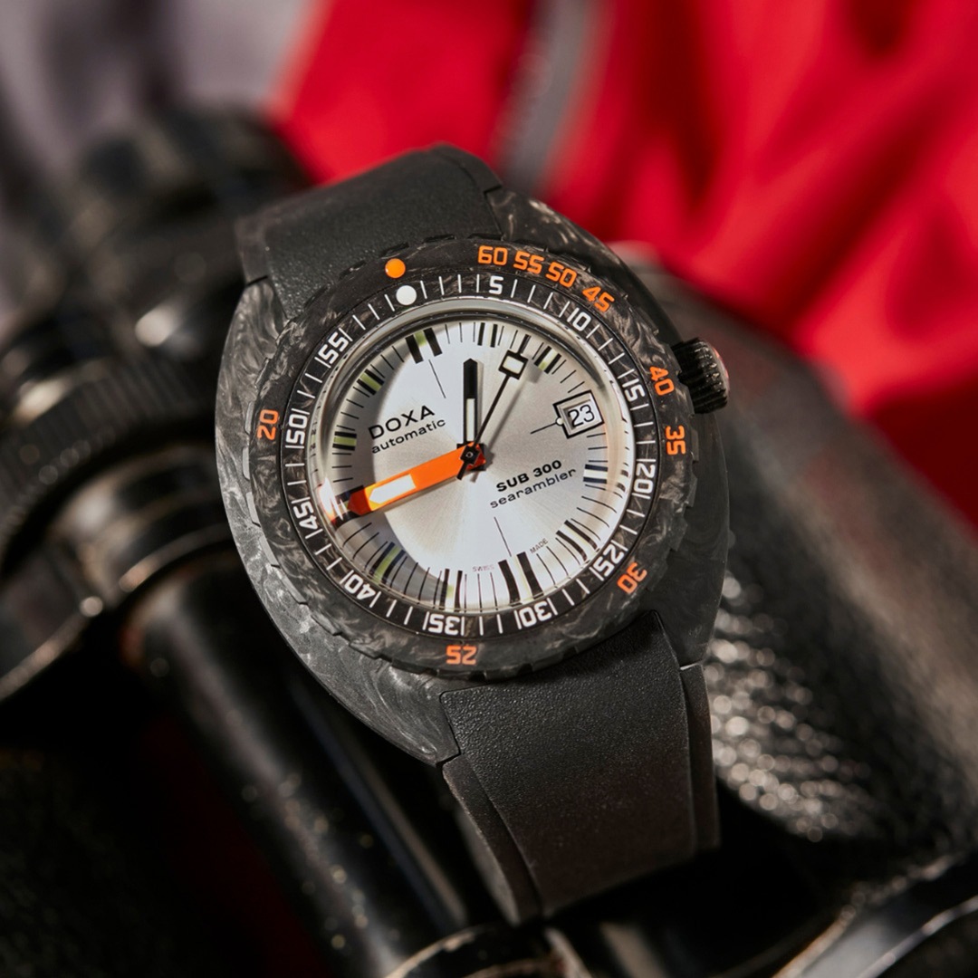Doxa SUB 300 Carbon Searambler