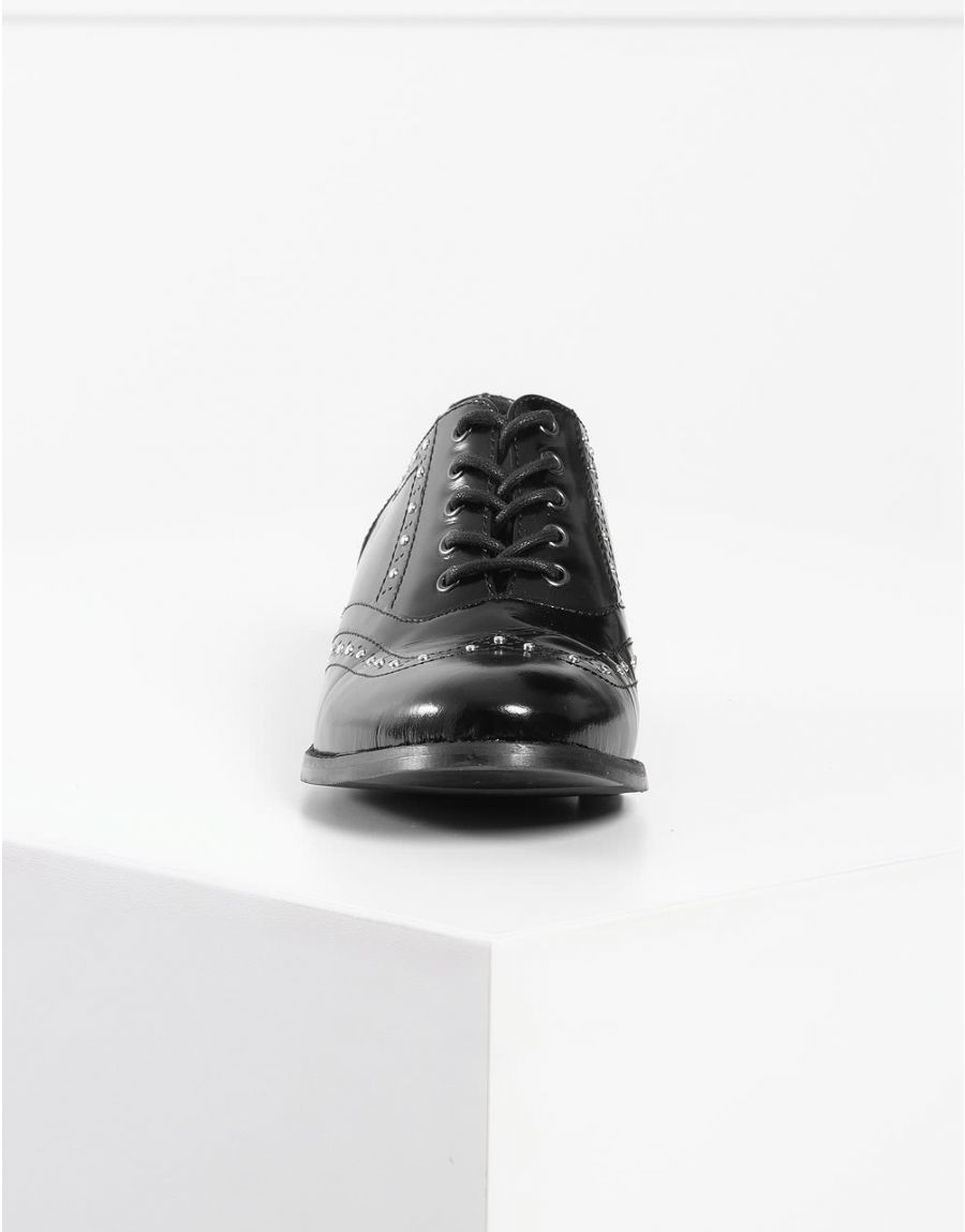 Richelieus noires clous