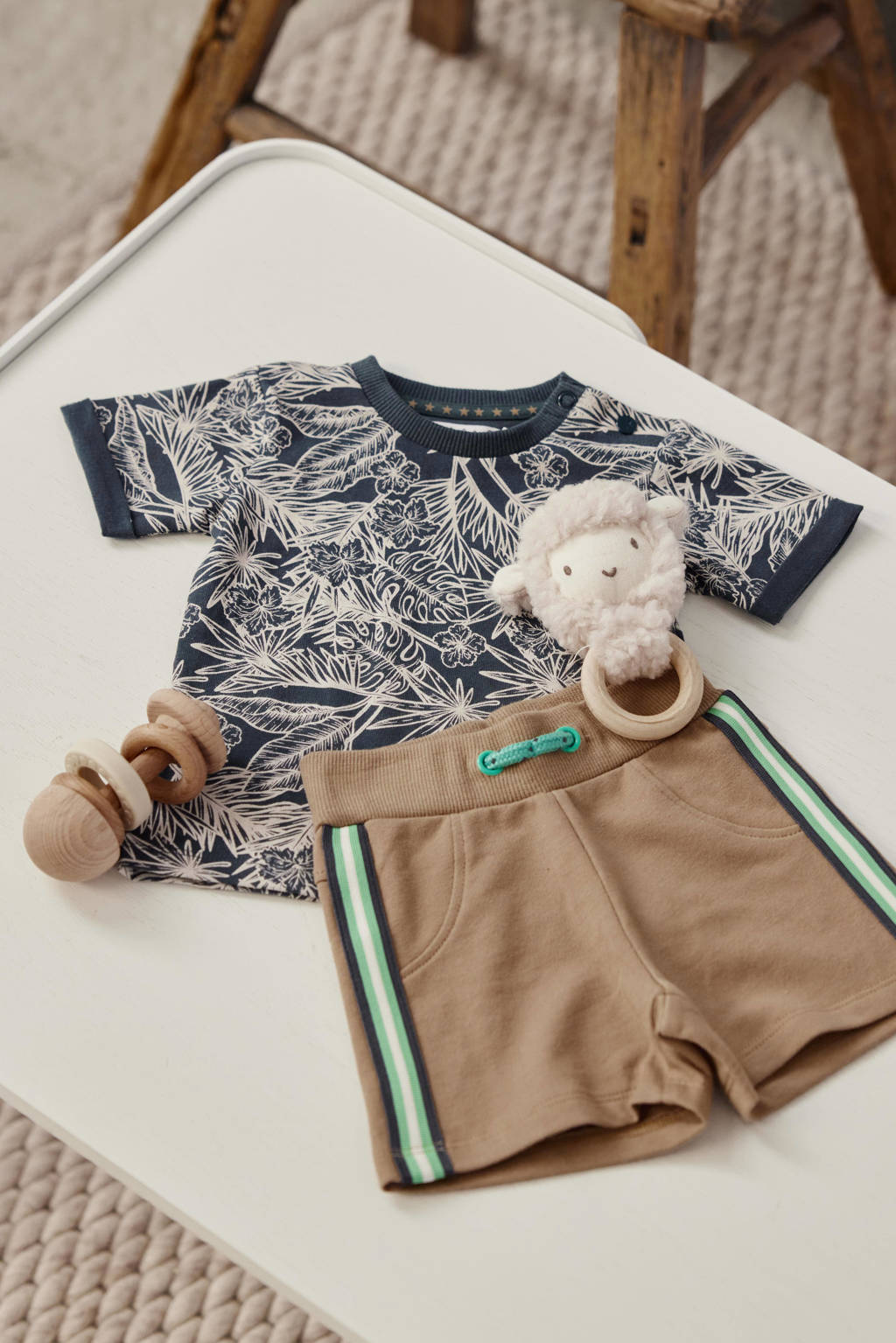Dirkje T-shirt + korte broek donkerblauw/zand