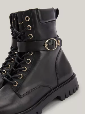 Botas de tornozelo de couro com fivela e travas