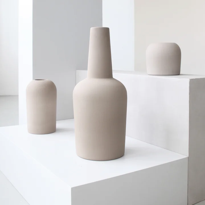 Kristina Dam Studio - Dome Vase large Ø 18 x H 49 cm, grau