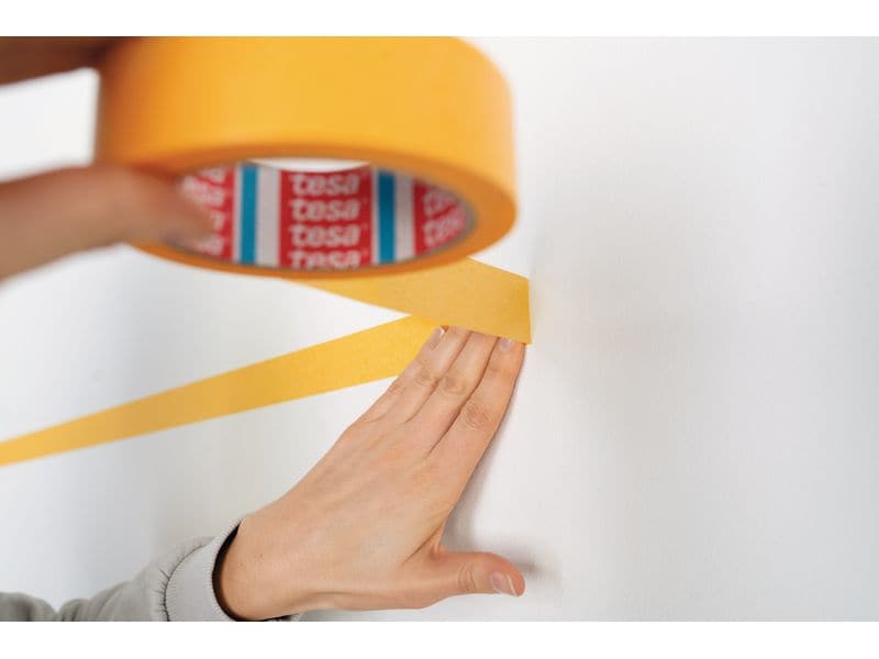 tesa Malerband Malerkrepp Perfect  50m x 19 mm Band aus dünnem Washi-Papier bei Malerarbeiten, für den Innenbereich