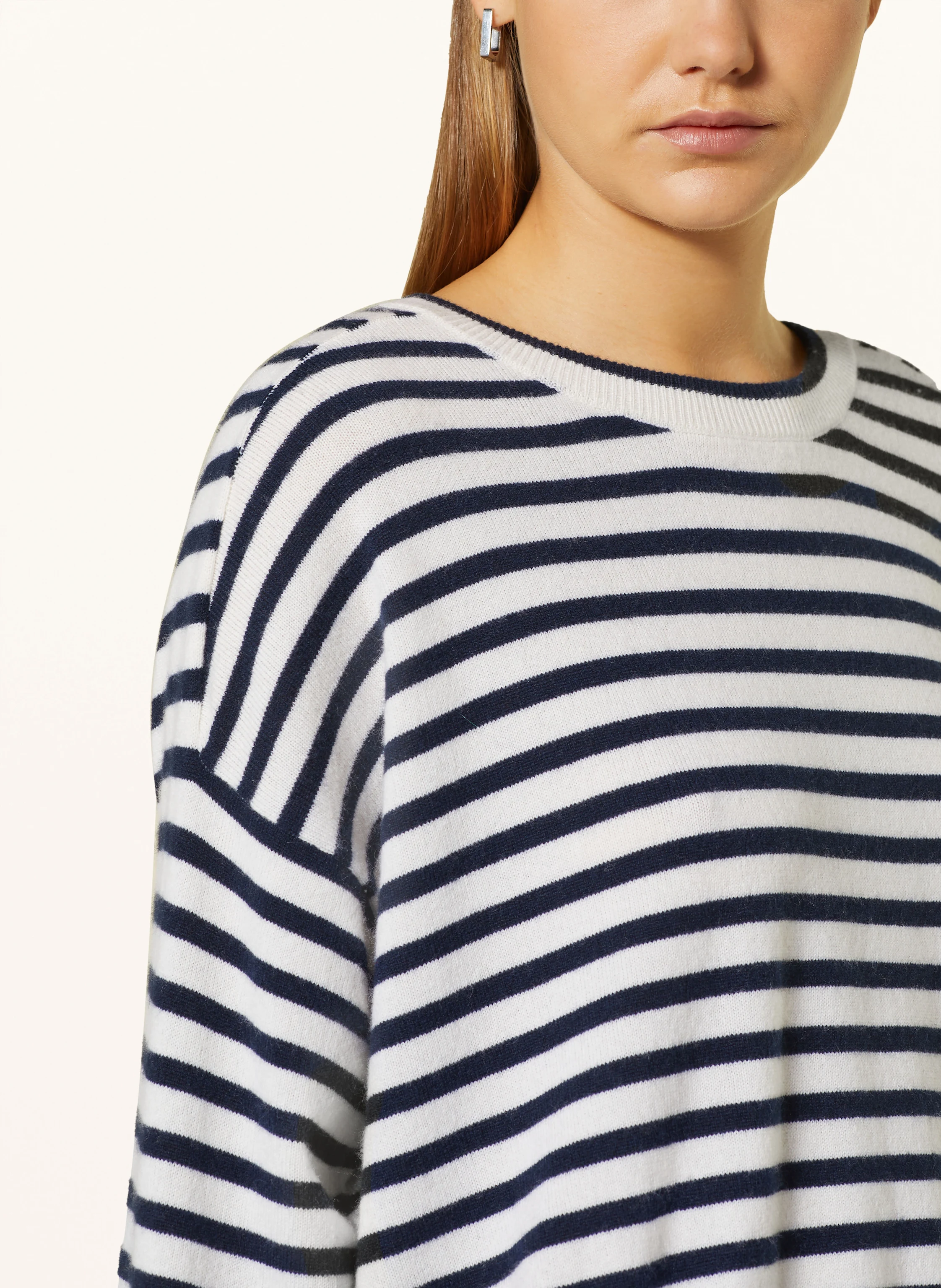 CLOSED Pullover